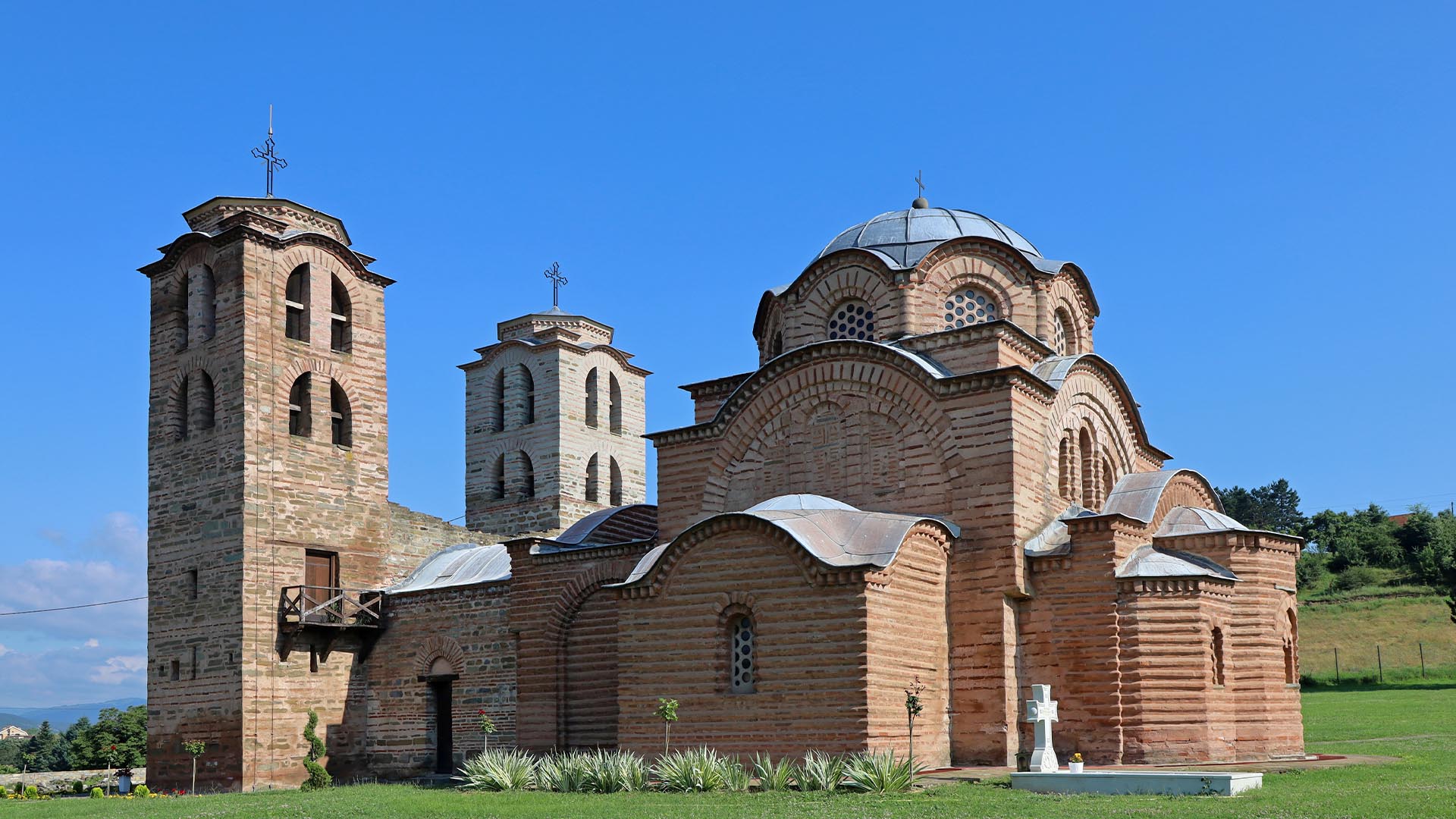 Prolom Banja | Monasteries from the 12th Century